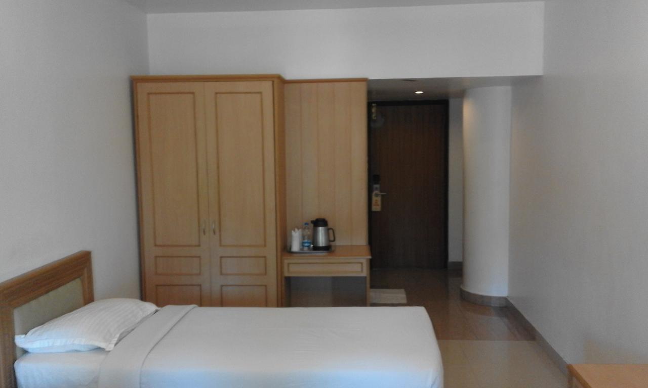 Malabar Residency Hotel Kannur Exterior photo